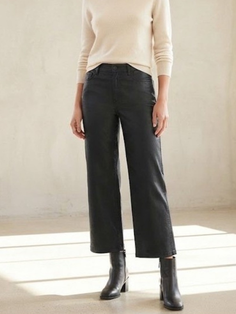 Chico's Coated Denim Women 12 2 Black Wide Leg Crop Jean
Faux Leather Edgy